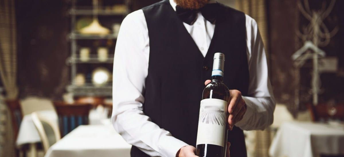 Discover How to Find Sommelier Vacancies