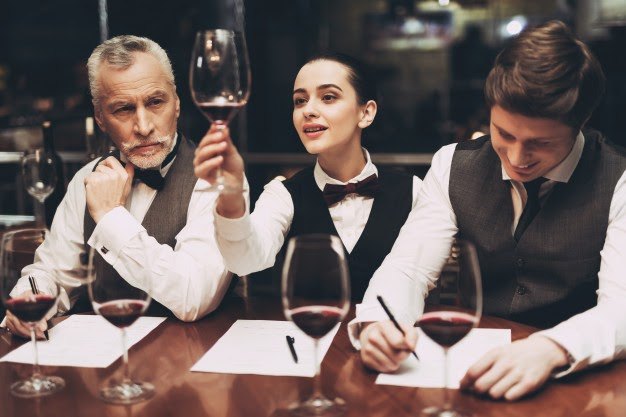 Discover How to Find Sommelier Vacancies