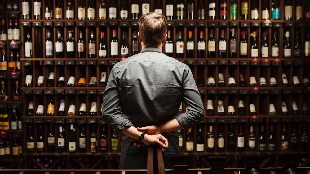 Discover How to Find Sommelier Vacancies