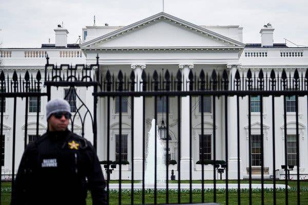 Find Out How Much the White House Security Guards Earn