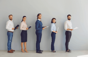 How to Stand Out at Career Fairs: Practical and Effective Approaches
